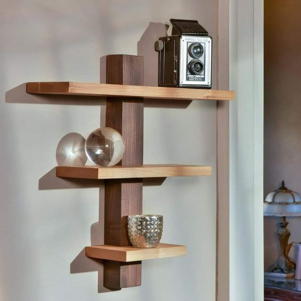 (رف حائط ) shelves